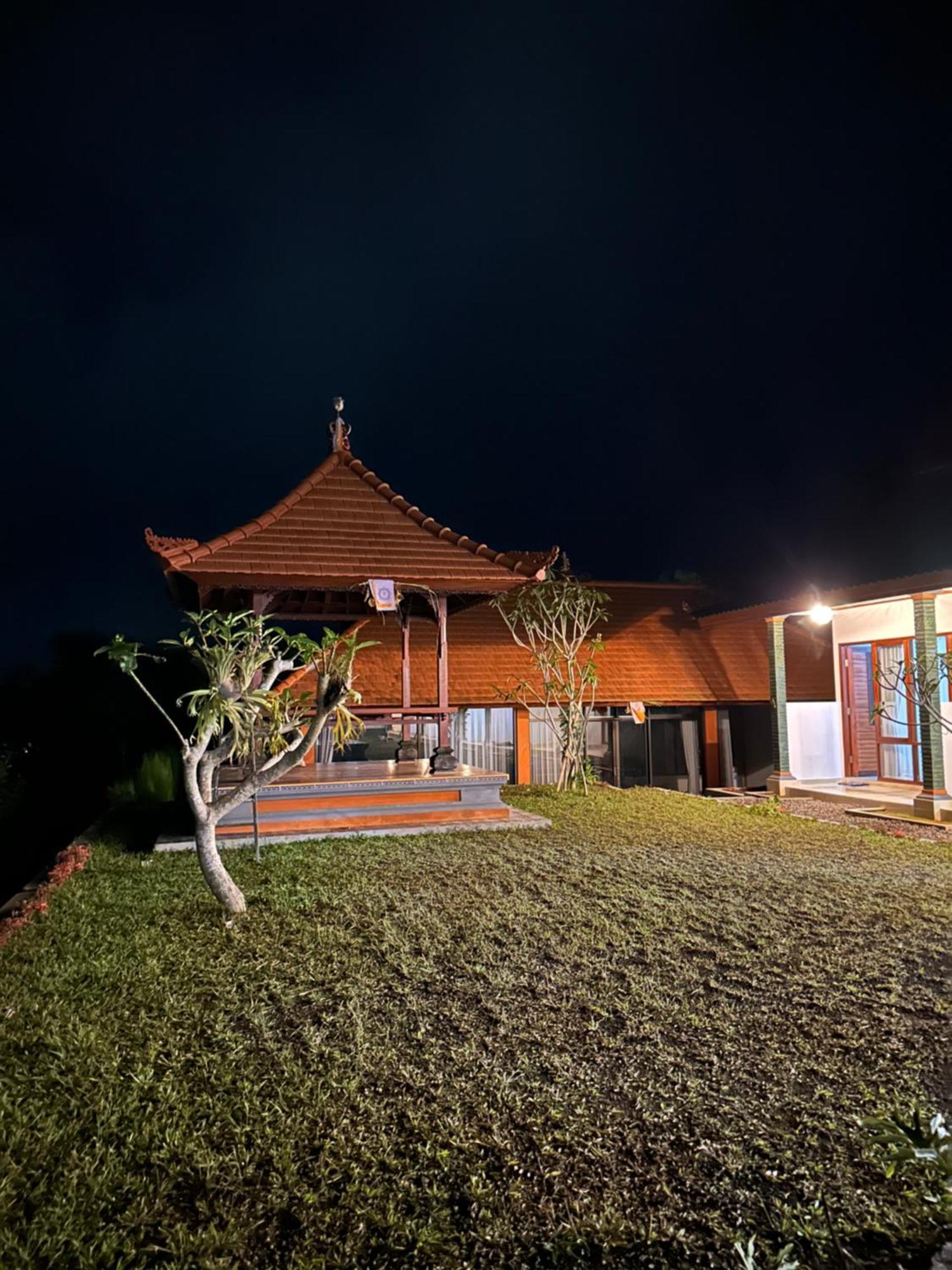 Appartamento Bali Basuki Retreat Center Besakih Esterno foto