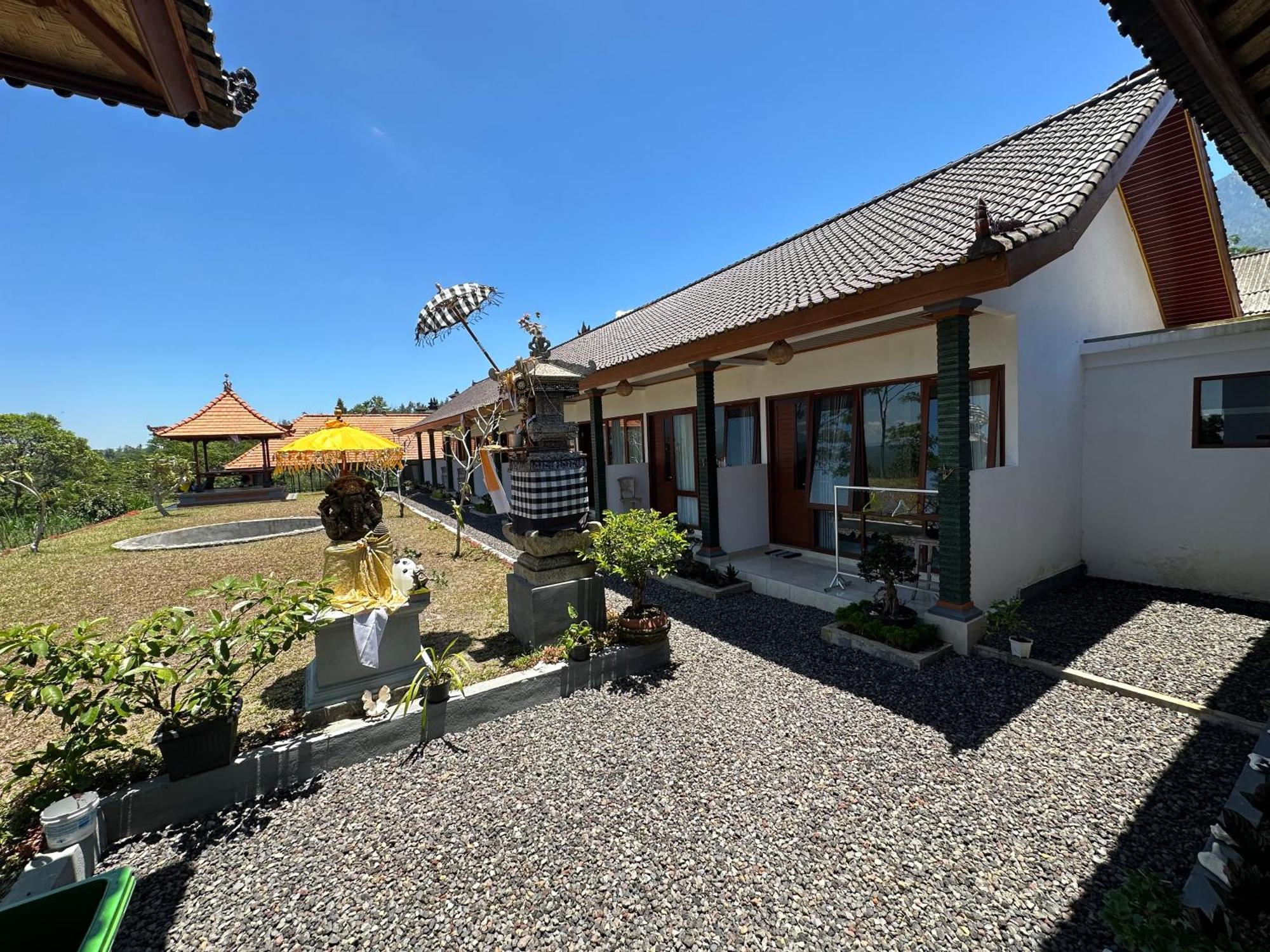 Appartamento Bali Basuki Retreat Center Besakih Esterno foto