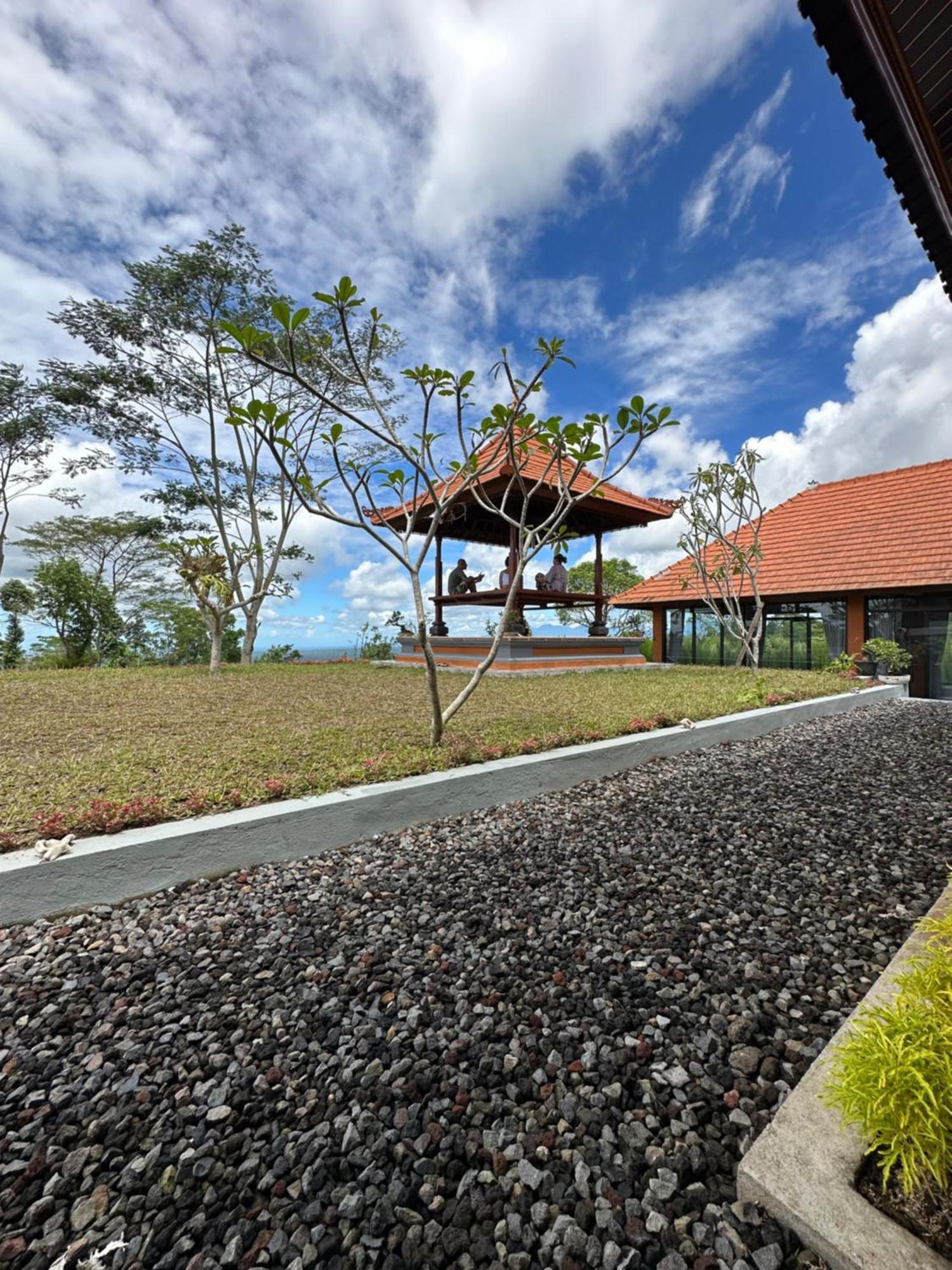 Appartamento Bali Basuki Retreat Center Besakih Esterno foto