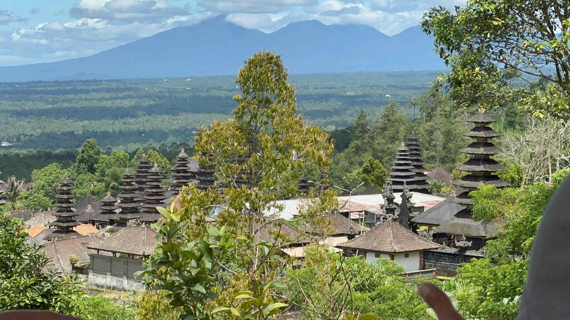 Appartamento Bali Basuki Retreat Center Besakih Esterno foto