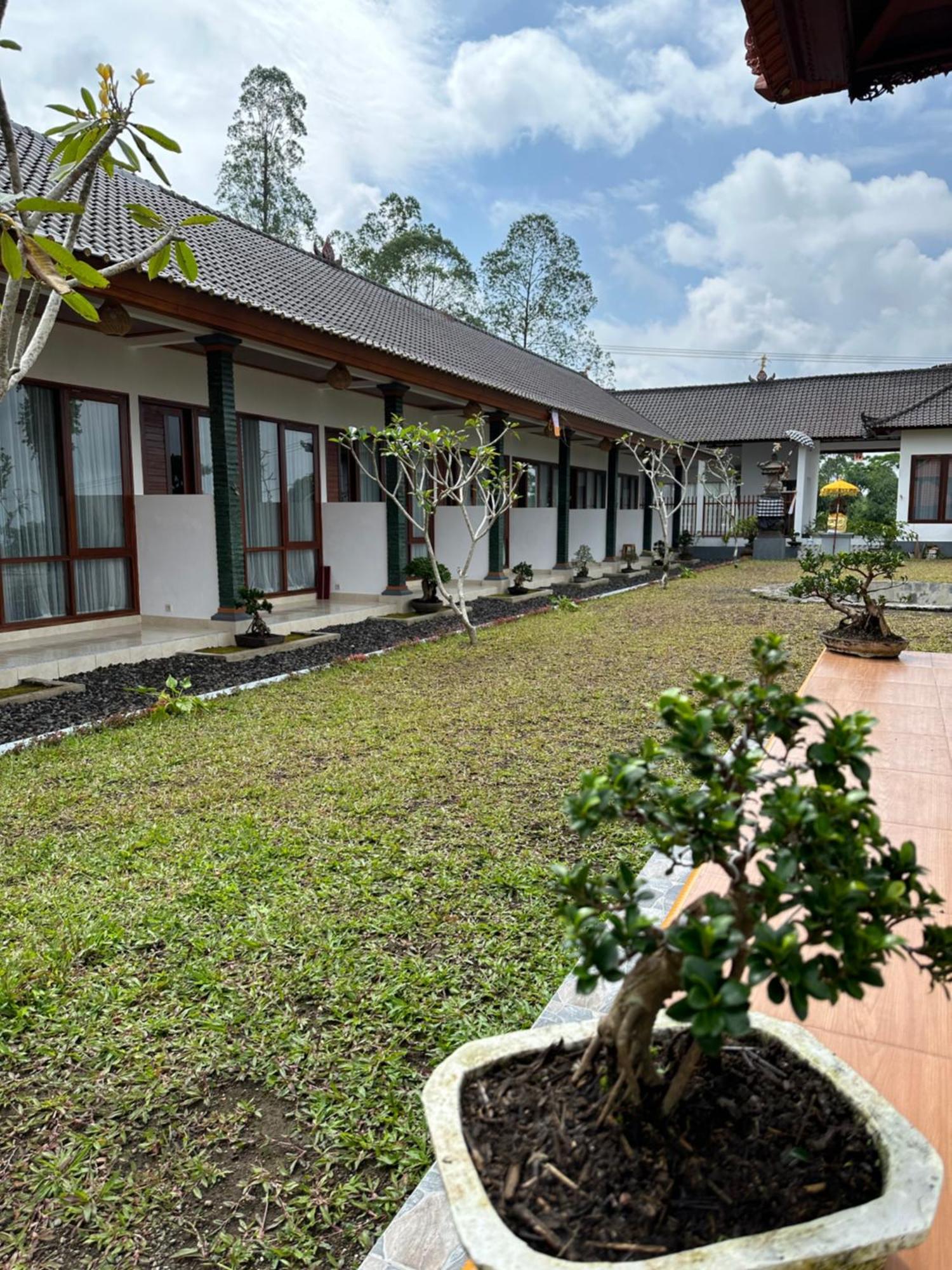 Appartamento Bali Basuki Retreat Center Besakih Esterno foto