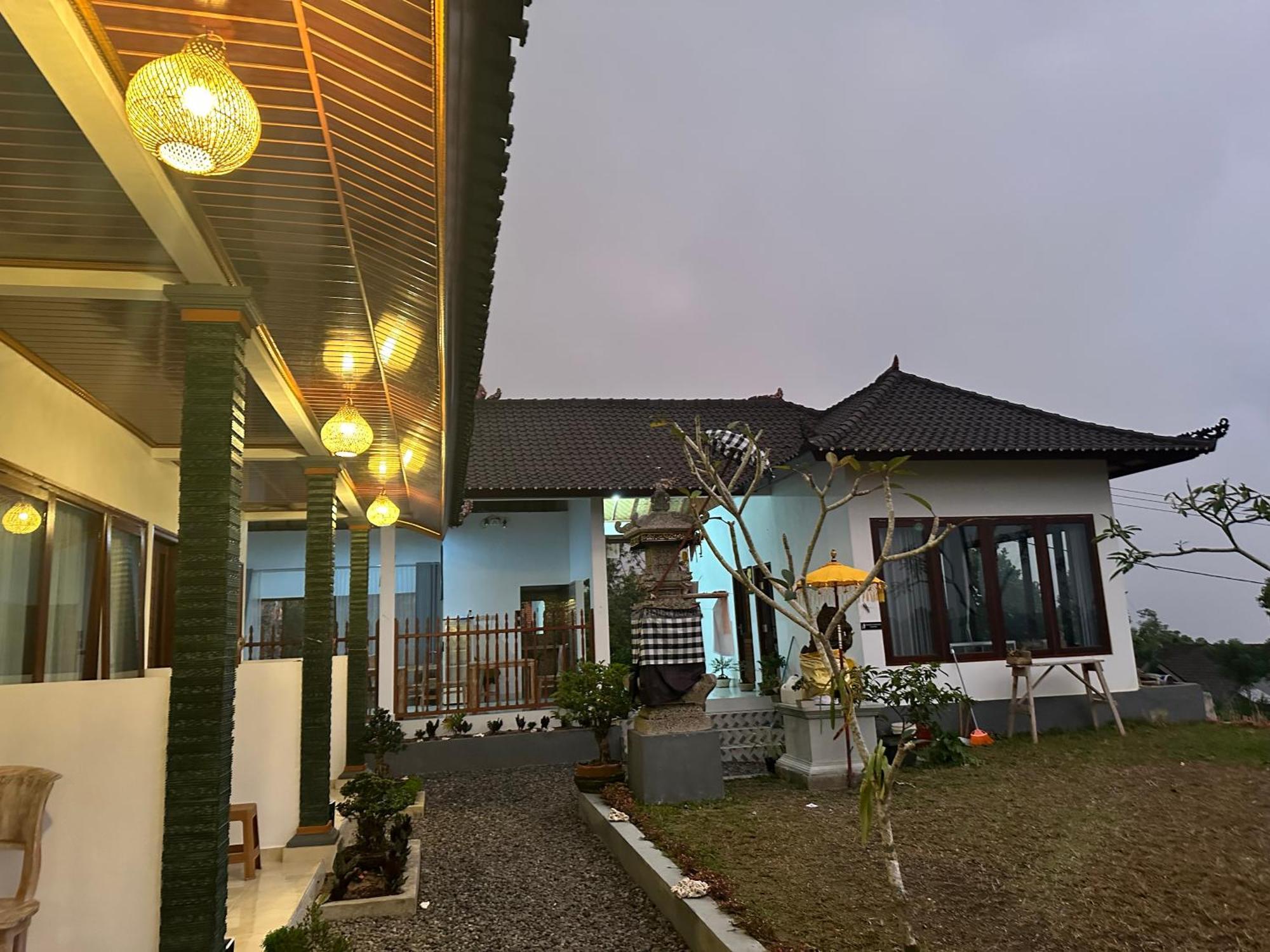 Appartamento Bali Basuki Retreat Center Besakih Esterno foto